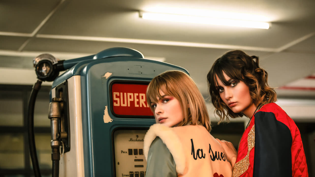 "Drive" editorial for Model : Jitse - Just Jess models & Vicky - Flag Models Photographer : Olivier Hero Dressen Stylism : Sidney Figeys MUA : Anaïs Ben Amor Snake effect polyamide top, Vilebrequin Bomber Eli Grita Vicky (Flag Models Agency) Polyamid yellow top, Zara Bomber with leather, Eli Grita Thanks to Audrey Rodrigues and her team of Autoworld Brussels Isabelle Bajart store and Just Jess Models.